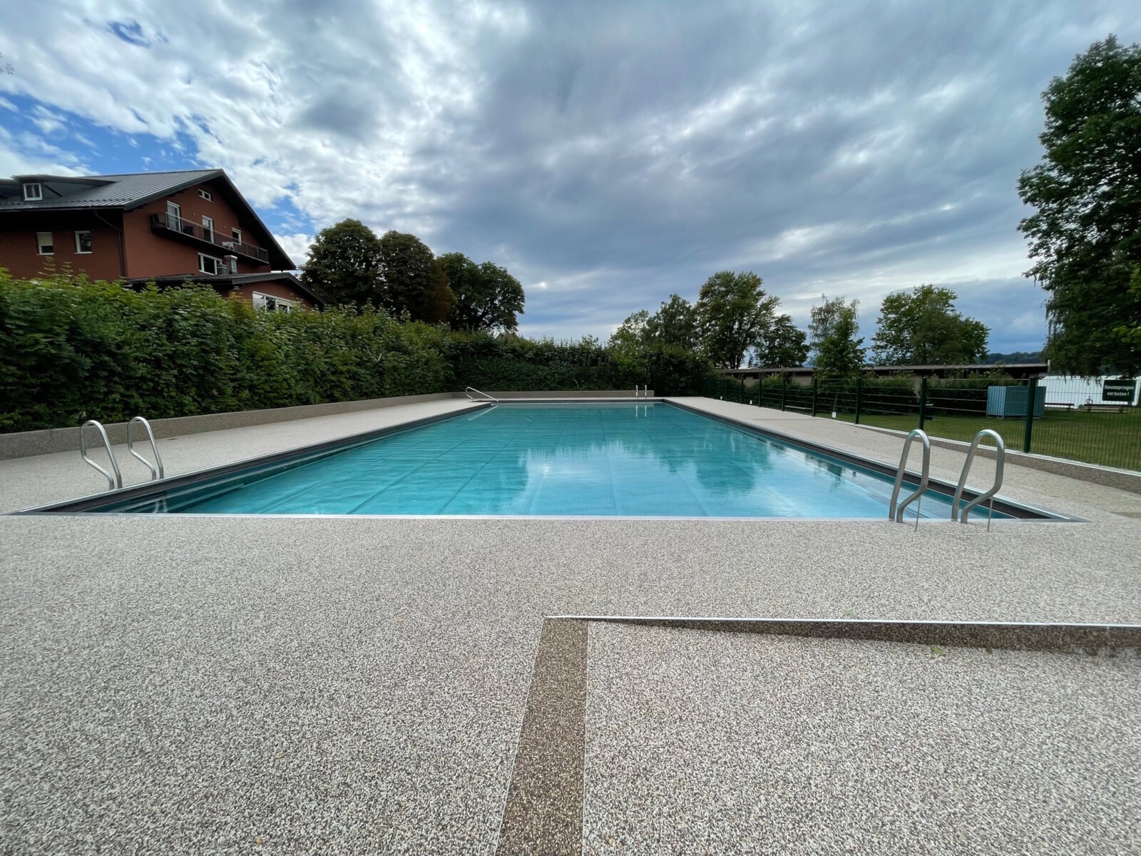 Freischwimmbecken Henndorf
