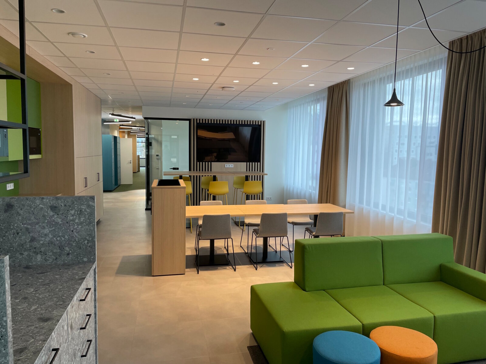 Innenumbau mit Neugestaltung Bürogeschoß "Next Work" Salzburg